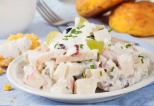 chickenSaladApplesCranberries 474799964 770x533 1 jpg