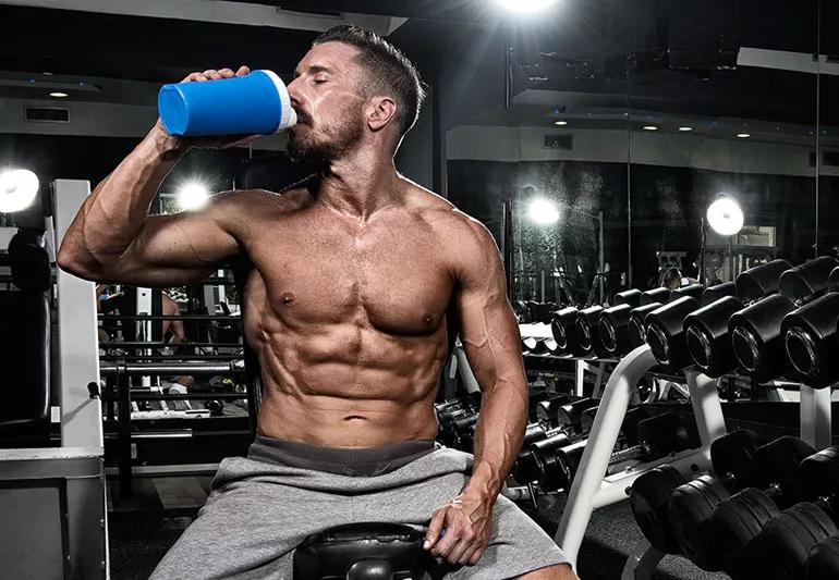 bodybuilder Drinks Protein Shake Gym 501672820 770x533 1 jpg