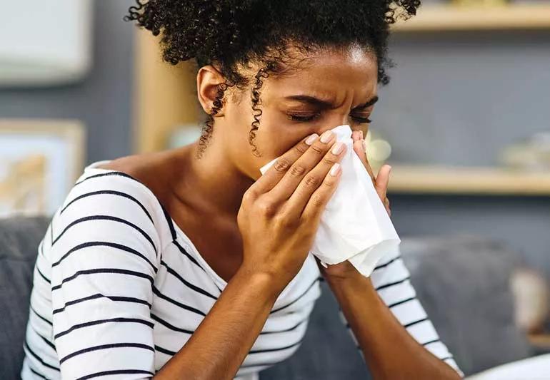 sneezing coughing allergies 1148806265 770x533 1 jpg