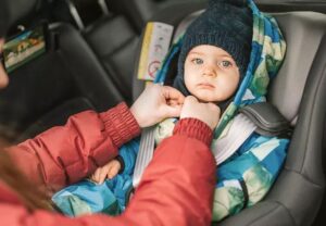 childPuffyCoatCarSeat 1094610248 770x533 1 jpg