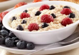 oatmeal With Fruit 471393437 770x533 770x533 jpg